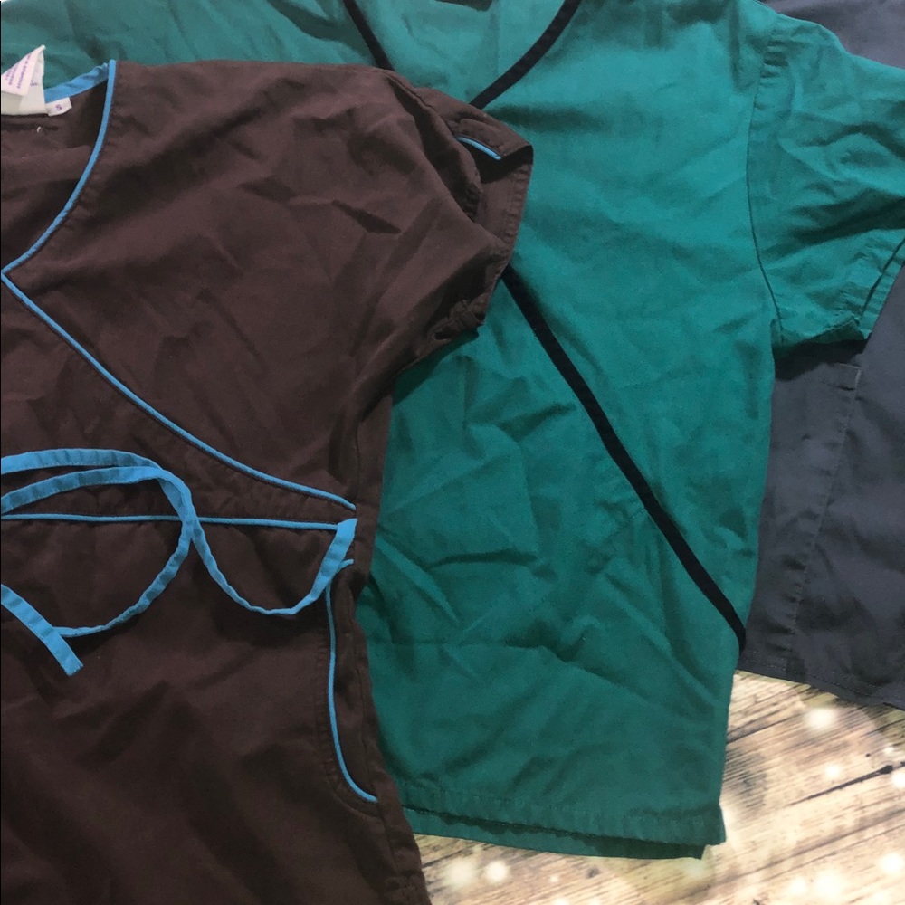 Scrub tops - Picture 4 of 7
